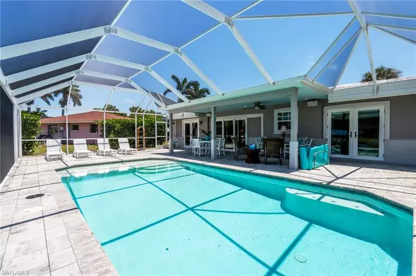 9755 Bobwhite LN, Bonita Springs, FL 34135