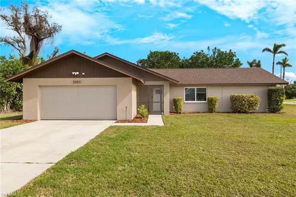 20821 Coconut DR, Estero, FL 33928