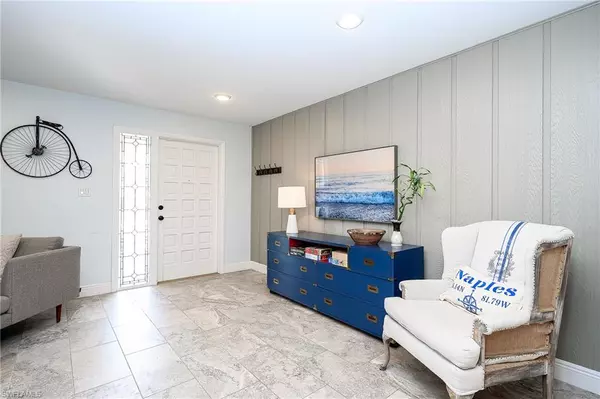 Naples, FL 34108,686 95th AVE N