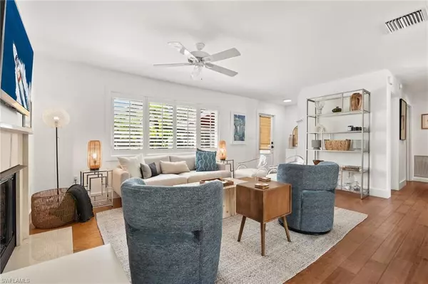 Naples, FL 34102,725 Central AVE