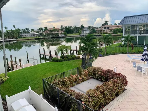 333 Harbour DR #211, Naples, FL 34103