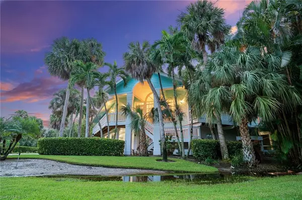 Marco Island, FL 34145,380 Periwinkle CT