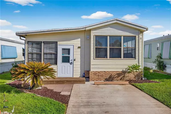 North Fort Myers, FL 33903,53 La Fonda LN