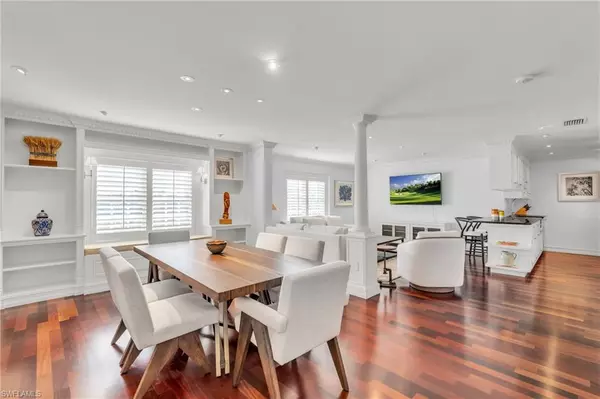 271 Broad AVE S #202, Naples, FL 34102