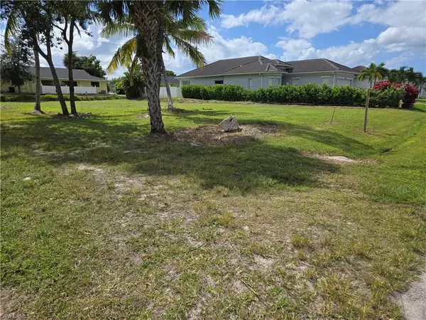 Naples, FL 34112,2700 Linda DR