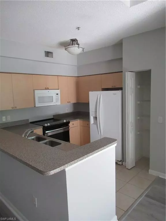 Naples, FL 34105,1105 Reserve CT #306