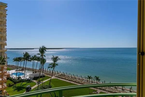 Marco Island, FL 34145,980 Cape Marco DR #602
