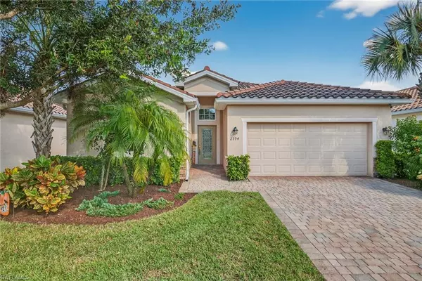 2394 Heydon CIR E, Naples, FL 34120