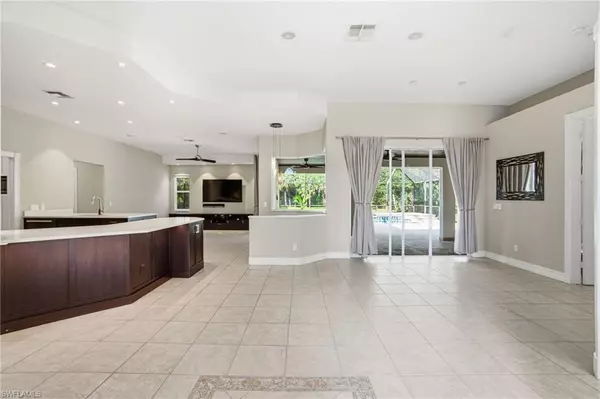 Naples, FL 34116,12885 Collier BLVD