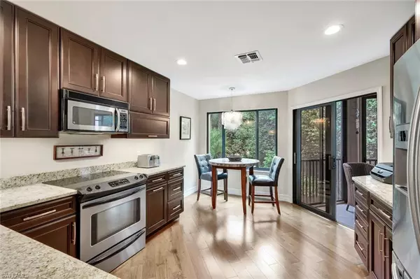 Bonita Springs, FL 34134,27105 Oakwood Lake DR