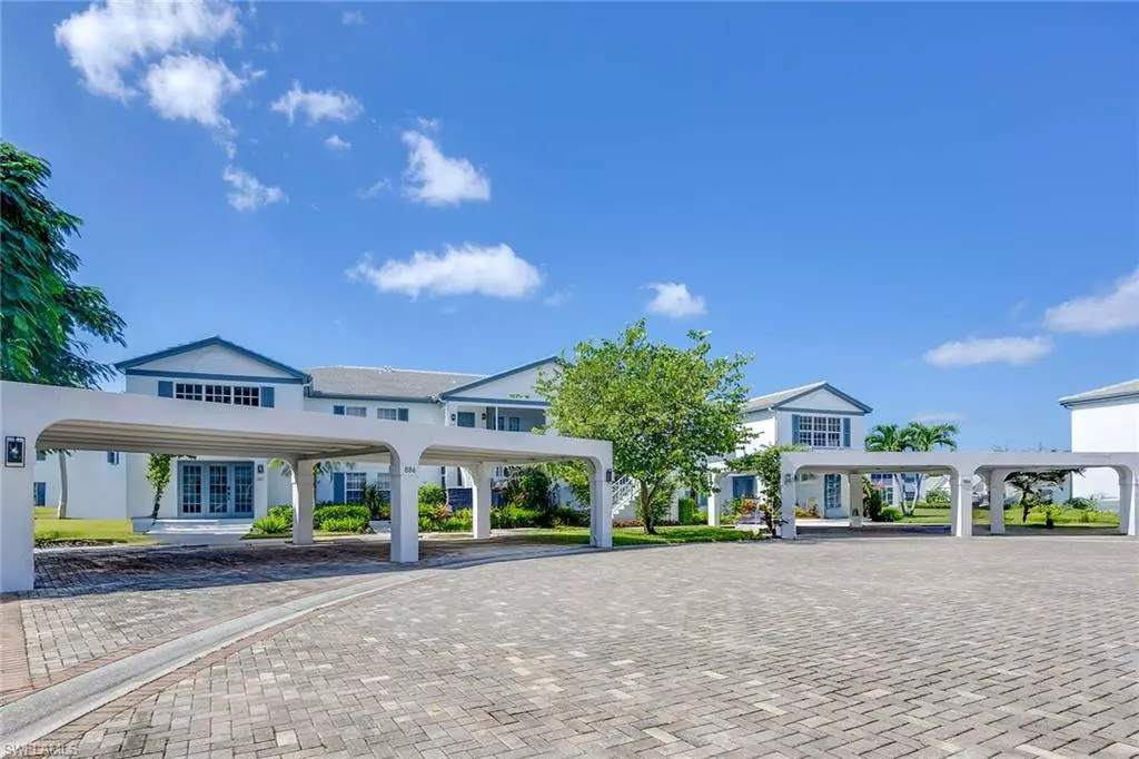 Naples, FL 34108,886 SW Tanbark DR #103