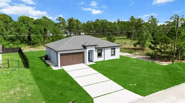 925 Winters ST E, Lehigh Acres, FL 33974