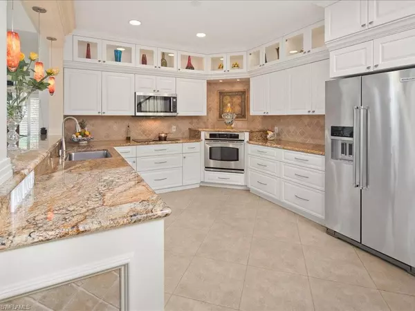 Naples, FL 34105,156 Amblewood LN #7-704