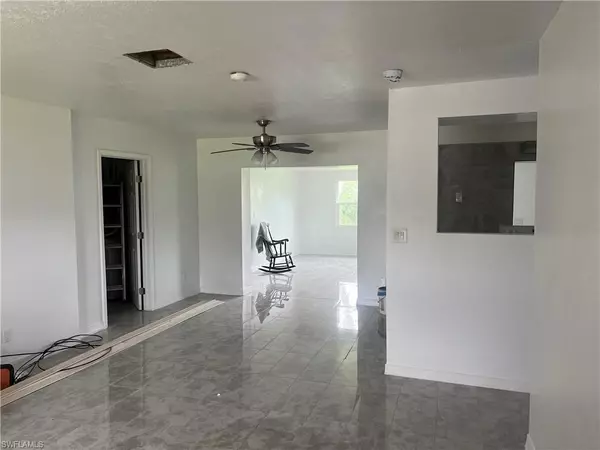 North Fort Myers, FL 33917,160 Brooks RD