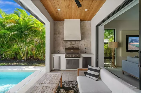 Naples, FL 34108,781 103rd AVE N