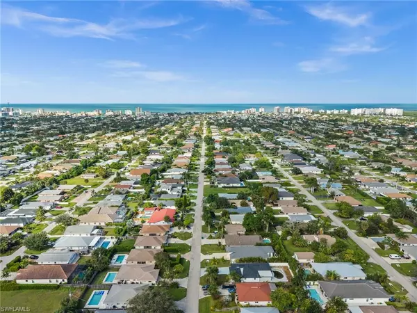 Naples, FL 34108,781 103rd AVE N