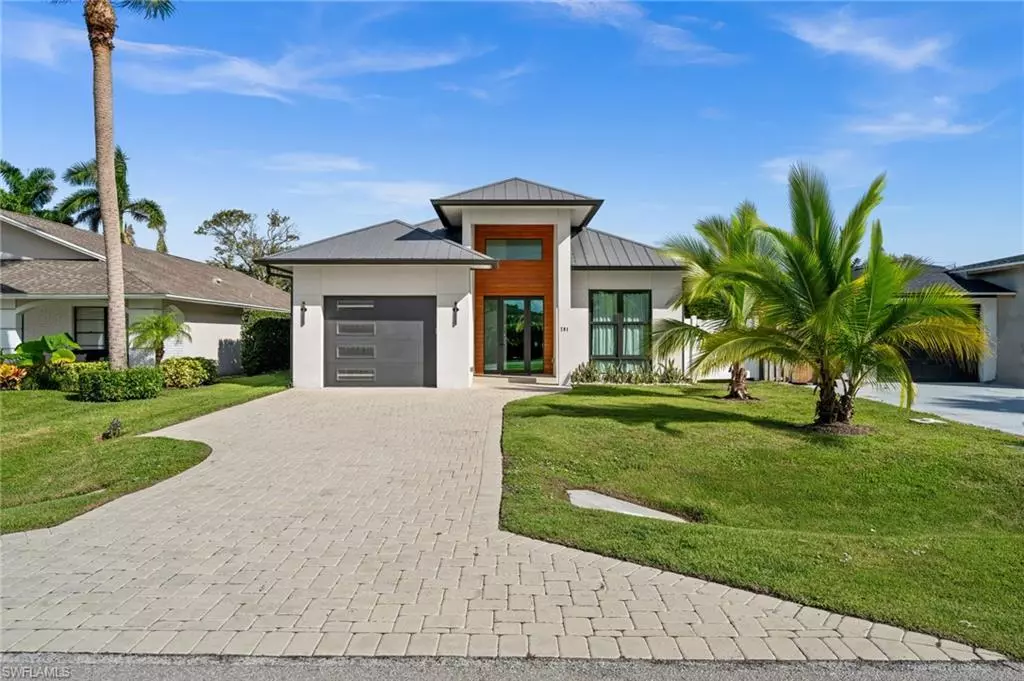 Naples, FL 34108,781 103rd AVE N