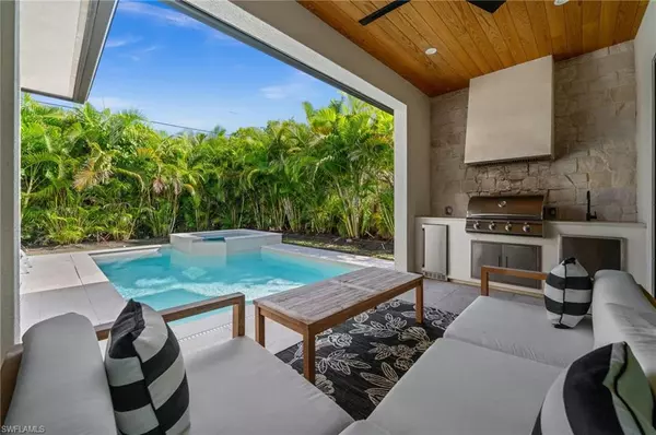 Naples, FL 34108,781 103rd AVE N