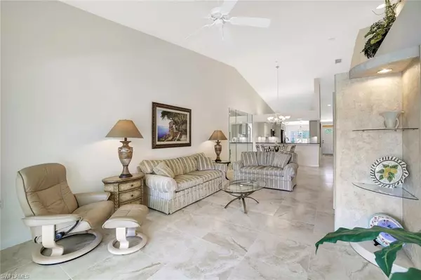 Naples, FL 34112,2370 Magnolia AVE #6802