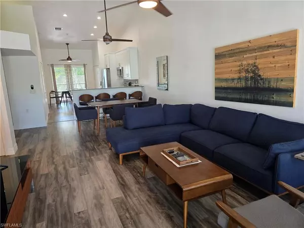 Naples, FL 34109,4940 Cougar CT S #5