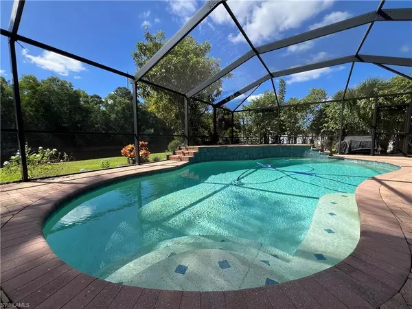 4724 32nd AVE SW, Naples, FL 34116