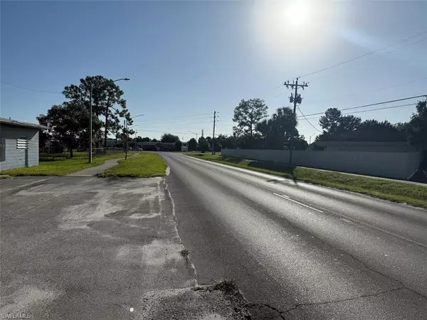 Immokalee, FL 34142,114 Immokalee DR