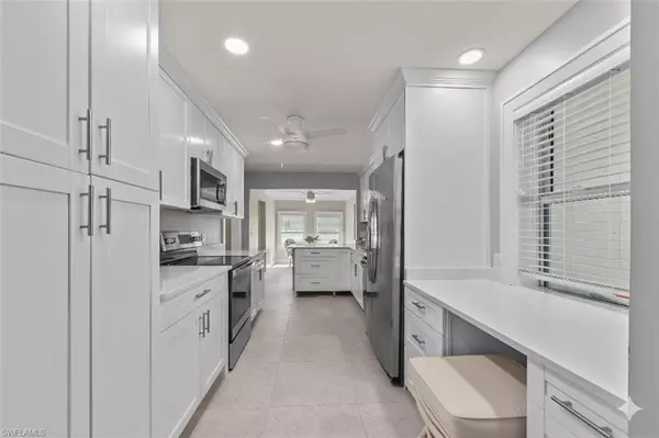 Fort Myers Beach, FL 33931,8552 Lagoon RD