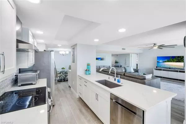 Naples, FL 34108,10951 Gulf Shore DR #1202