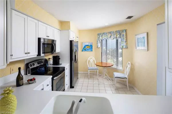 Naples, FL 34105,301 Courtside DR