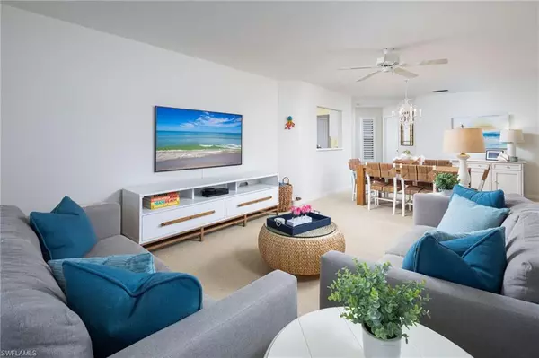 Naples, FL 34105,301 Courtside DR