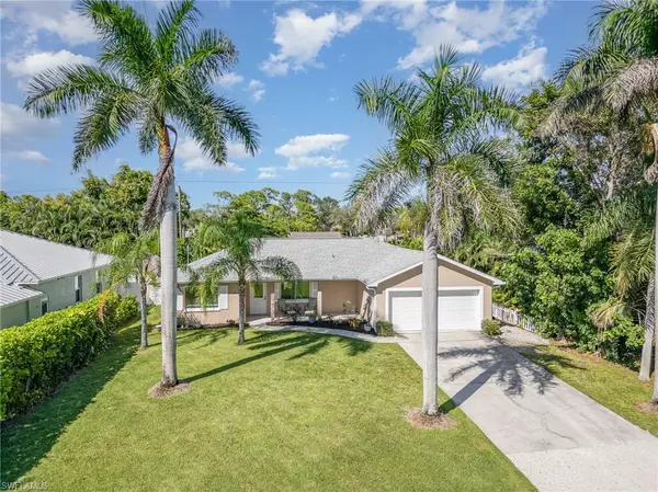 4618 Sierra LN, Bonita Springs, FL 34134