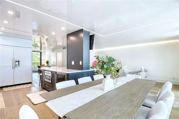 Naples, FL 34103,2389 Gulf Shore BLVD N #302