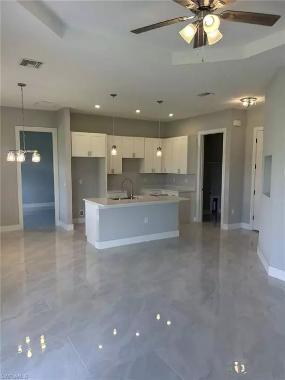 Lehigh Acres, FL 33972,425 Mercedes CT