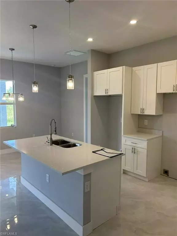 Lehigh Acres, FL 33972,425 Mercedes CT