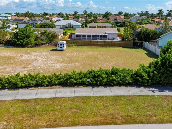 189 SANDHILL ST, Marco Island, FL 34145