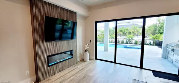 Naples, FL 34108,511 91st AVE N