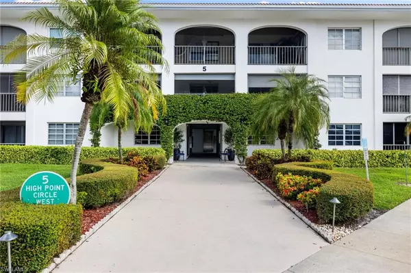 5 High Point CIR W #307, Naples, FL 34103