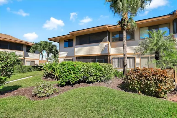64 4th ST #B201, Bonita Springs, FL 34134