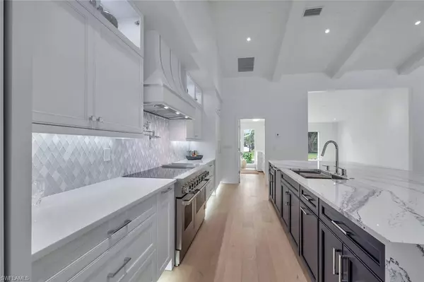 Naples, FL 34119,5253 Sycamore DR