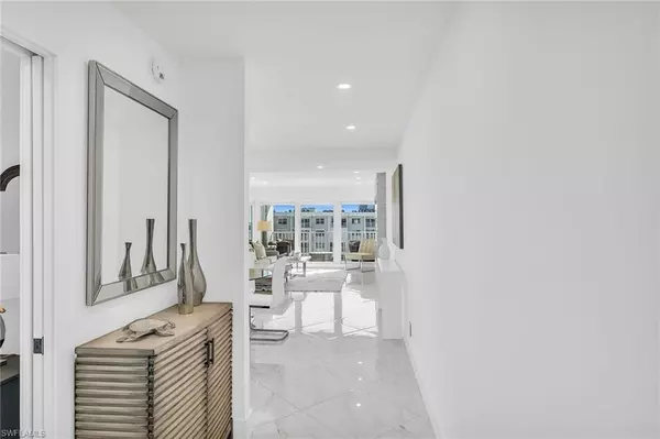 Naples, FL 34103,3443 Gulf Shore BLVD N #803