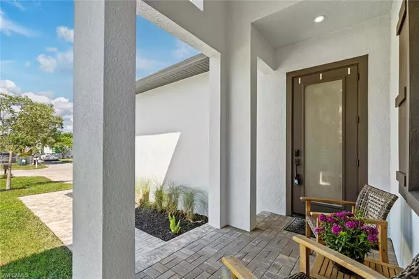 Naples, FL 34104,3552 Hibiscus AVE