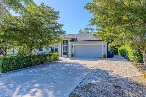 Bonita Springs, FL 34135,27518 Pinecrest LN