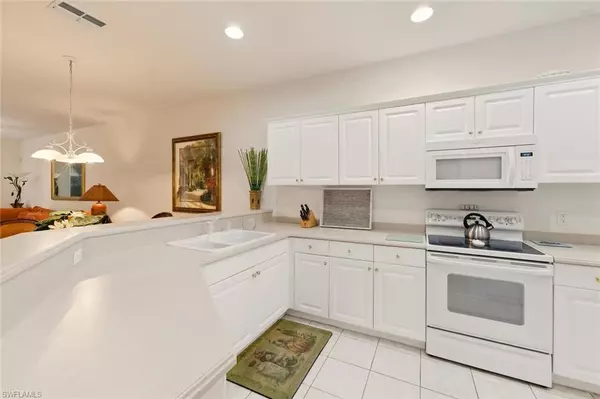 Naples, FL 34112,4863 Hampshire CT #106