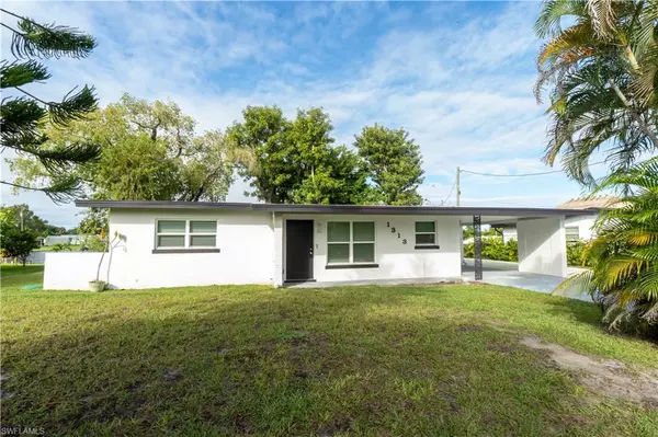 1313 Thompson ST, North Fort Myers, FL 33903