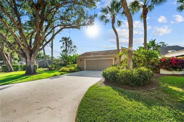 Naples, FL 34105,397 Edgemere WAY N #11