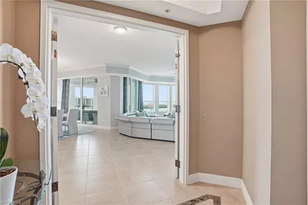 Naples, FL 34110,285 Grande WAY #801