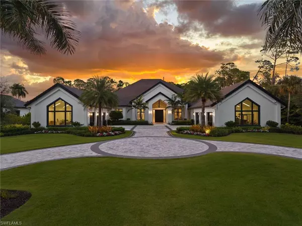 2191 Coach House LN, Naples, FL 34105