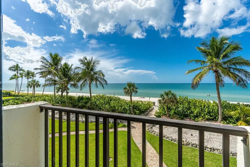 Naples, FL 34108,10475 GULF SHORE DR #122