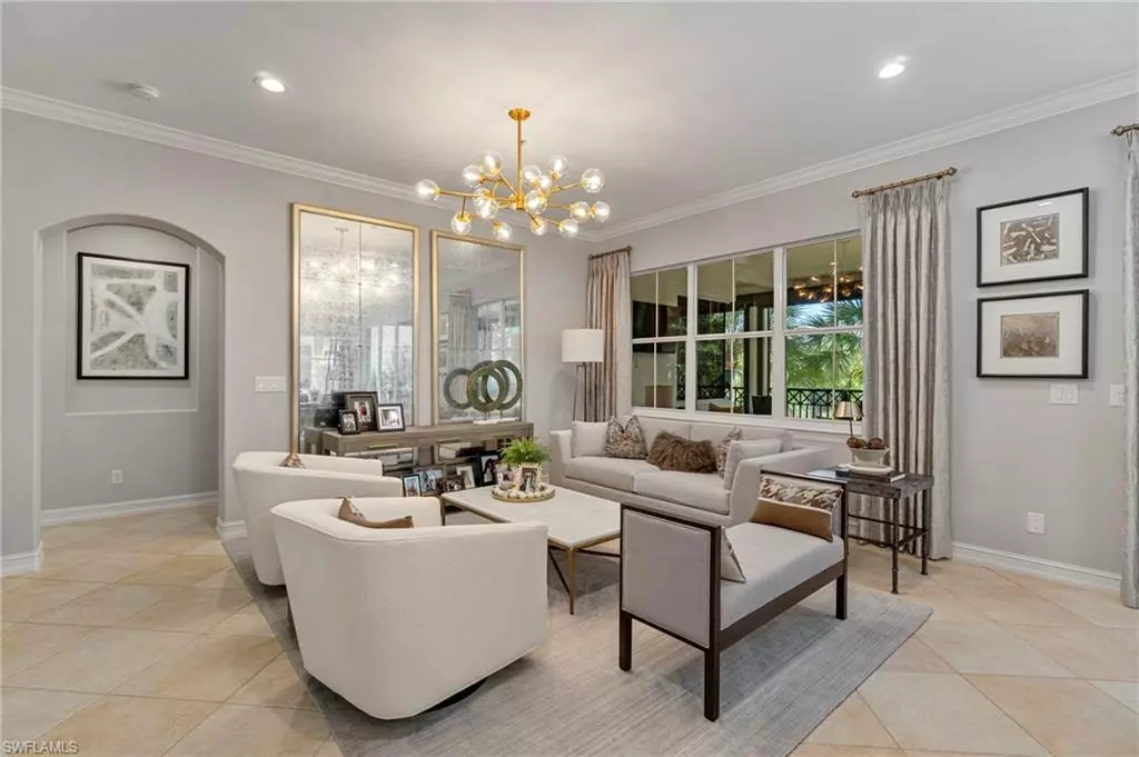 Naples, FL 34109,2864 Tiburon BLVD E #102