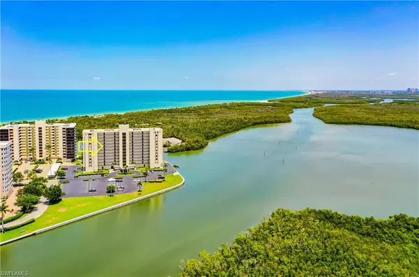 17 Bluebill AVE #702, Naples, FL 34108